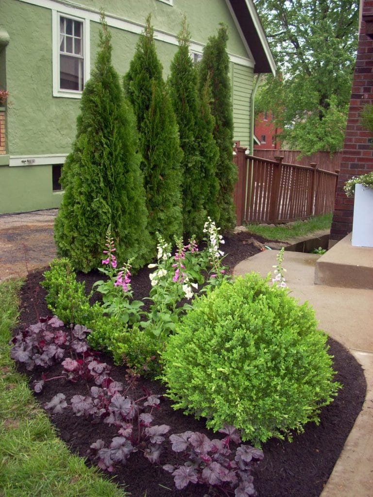 outdoor privacy screen with gate