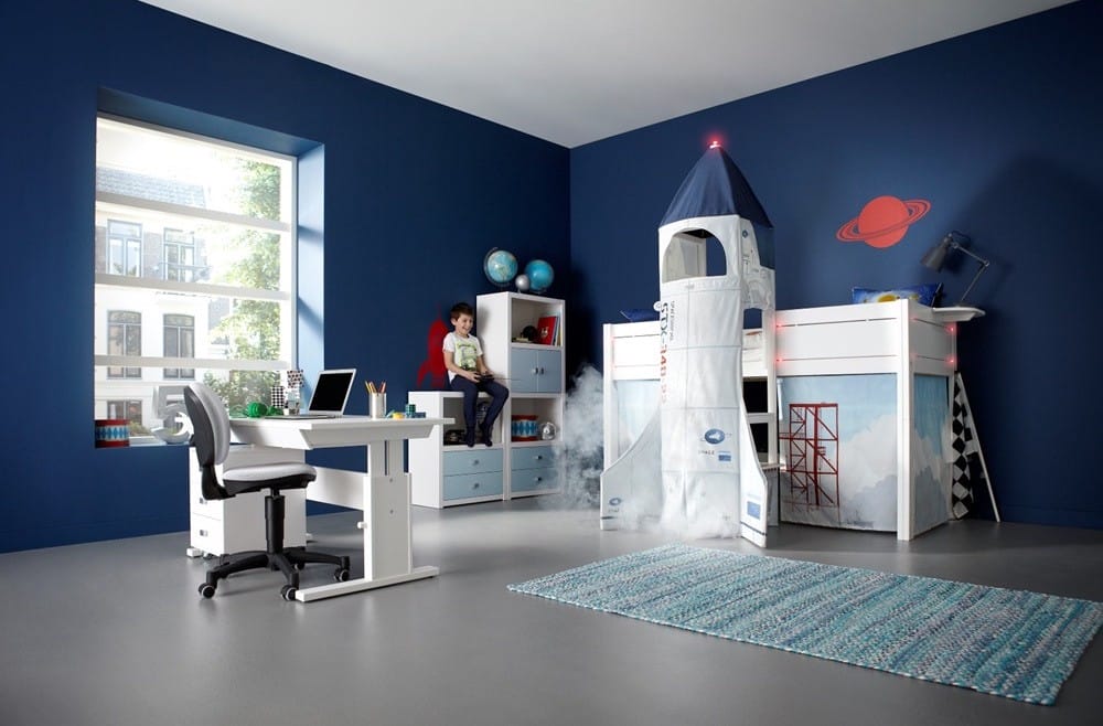 space themed child's bedroom
