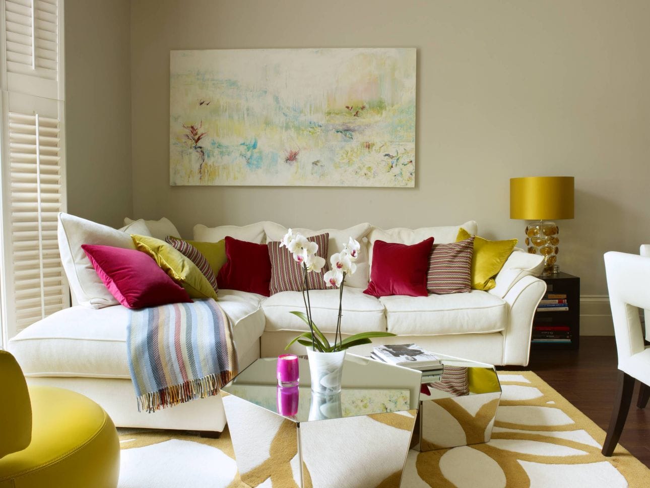 Modern Gold Living Room Ideas 