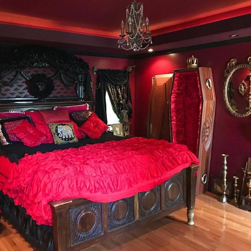 Red Gothic Bedroom Ideas
