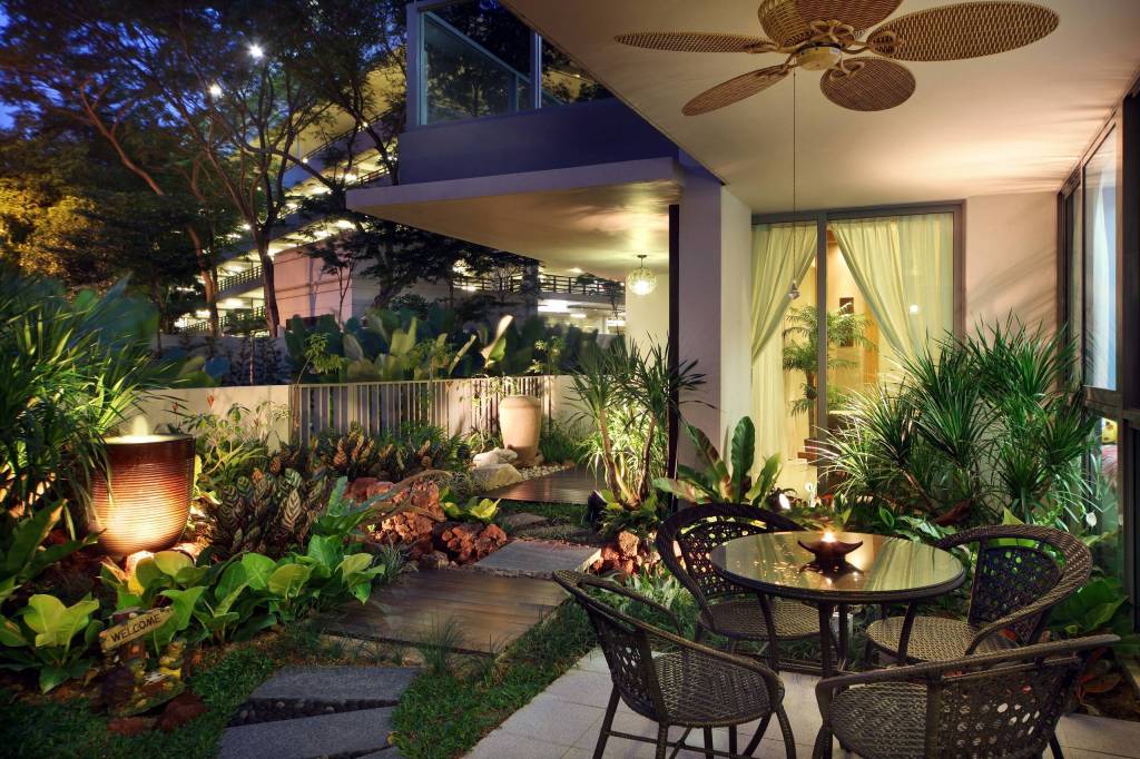 narrow tropical garden ideas