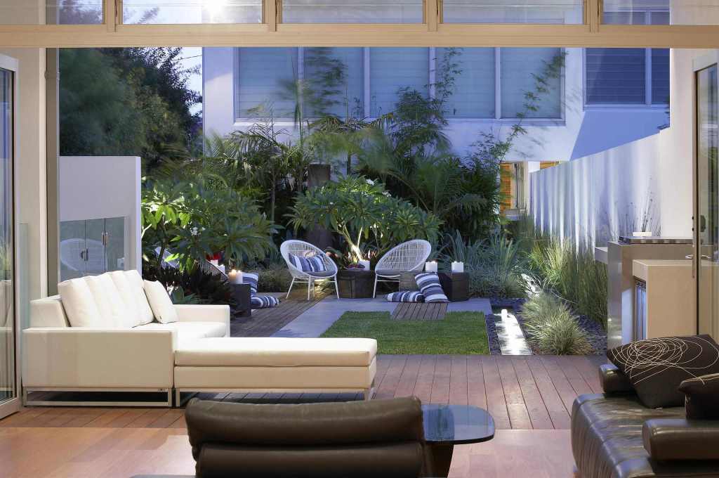 tropical garden patio ideas