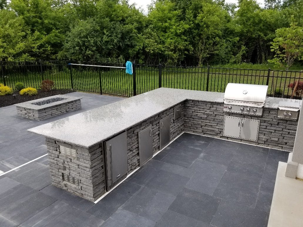 20 Backyard Tiles Ideas for an Alluring Patio or Deck