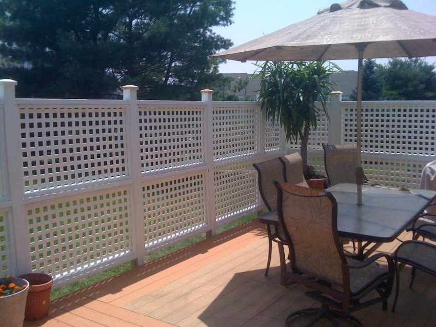 square lattice privacy screen