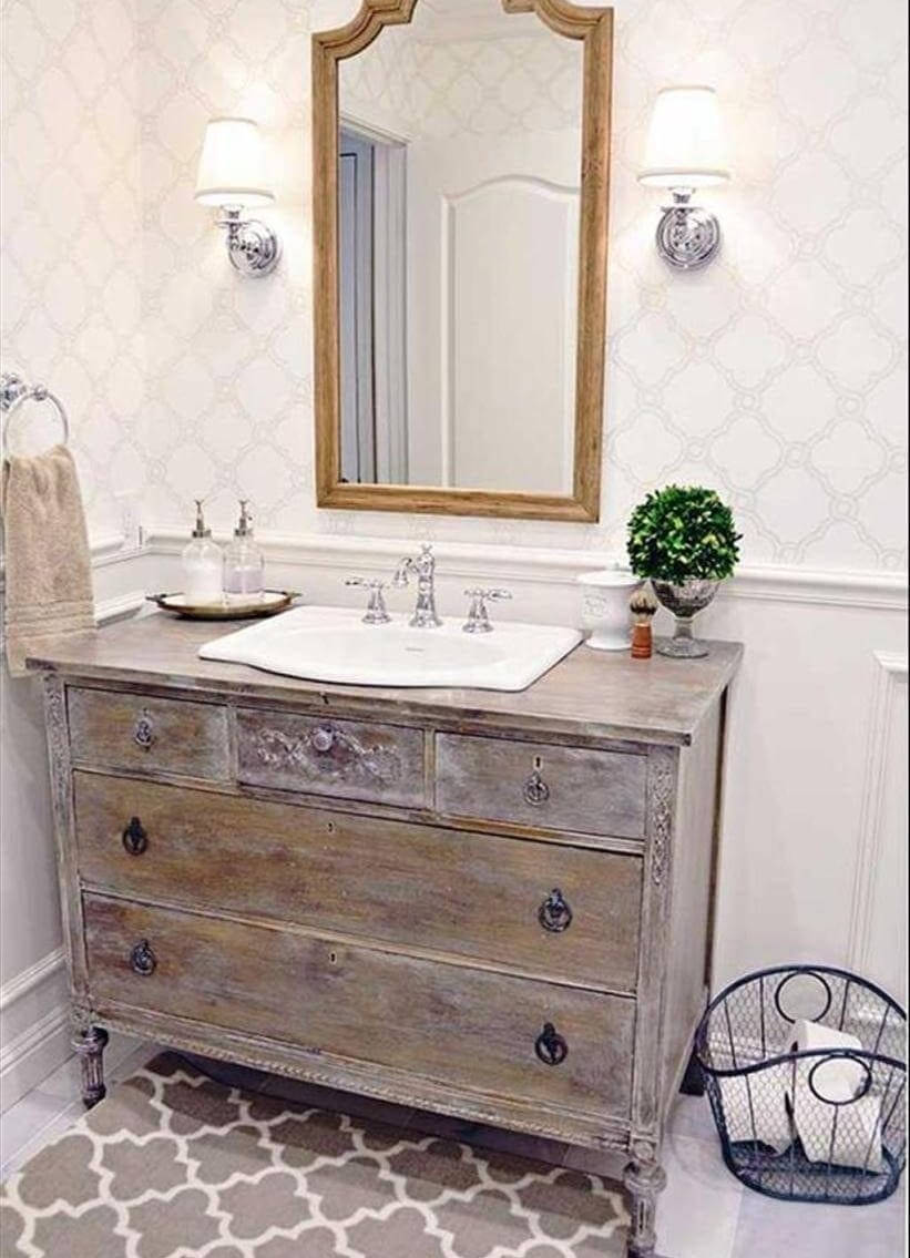 cottage backsplash bathroom