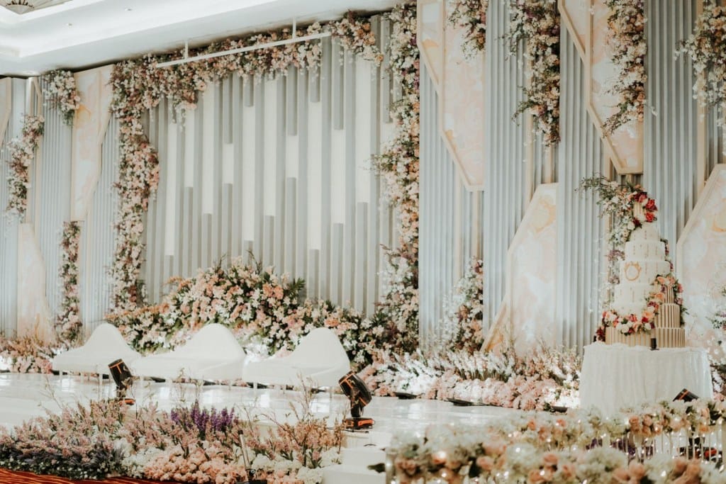 Top 61+ Wedding Stage Decoration Ideas (Grand & Simple