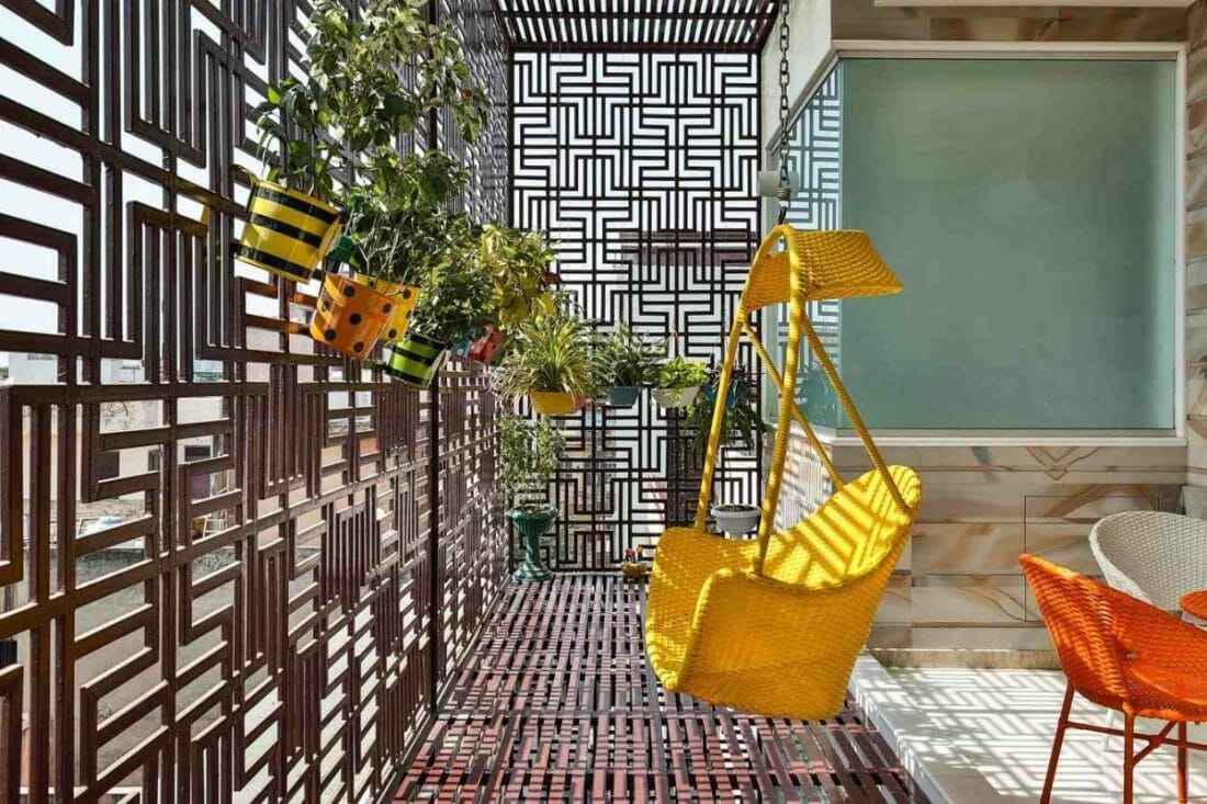 20 Magnificent Balcony Privacy Ideas You Should Copy 20-magnificent-balcony-privacy-ideas-you-should-copy