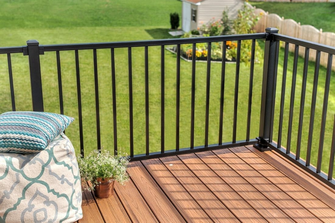 20 Magnificent Balcony Railing Ideas You Can Copy