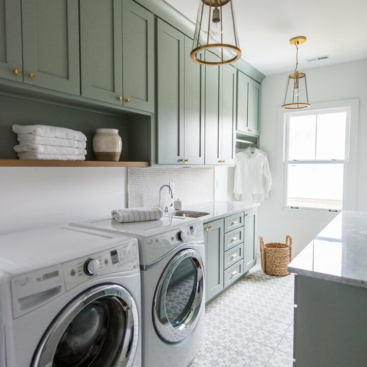 30 Most Aesthetic Laundry Room Lighting Ideas to Inspire You