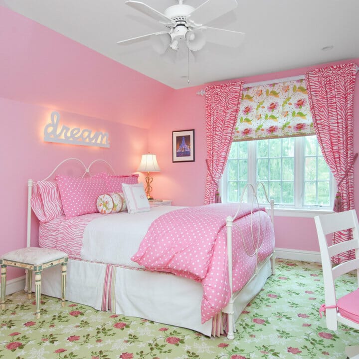 31 Stunning Girly Rooms Ideas for a Good Night's Sleep