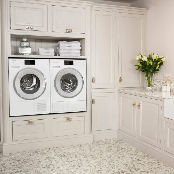 29 Impressive Shelf Ideas for Laundry Room