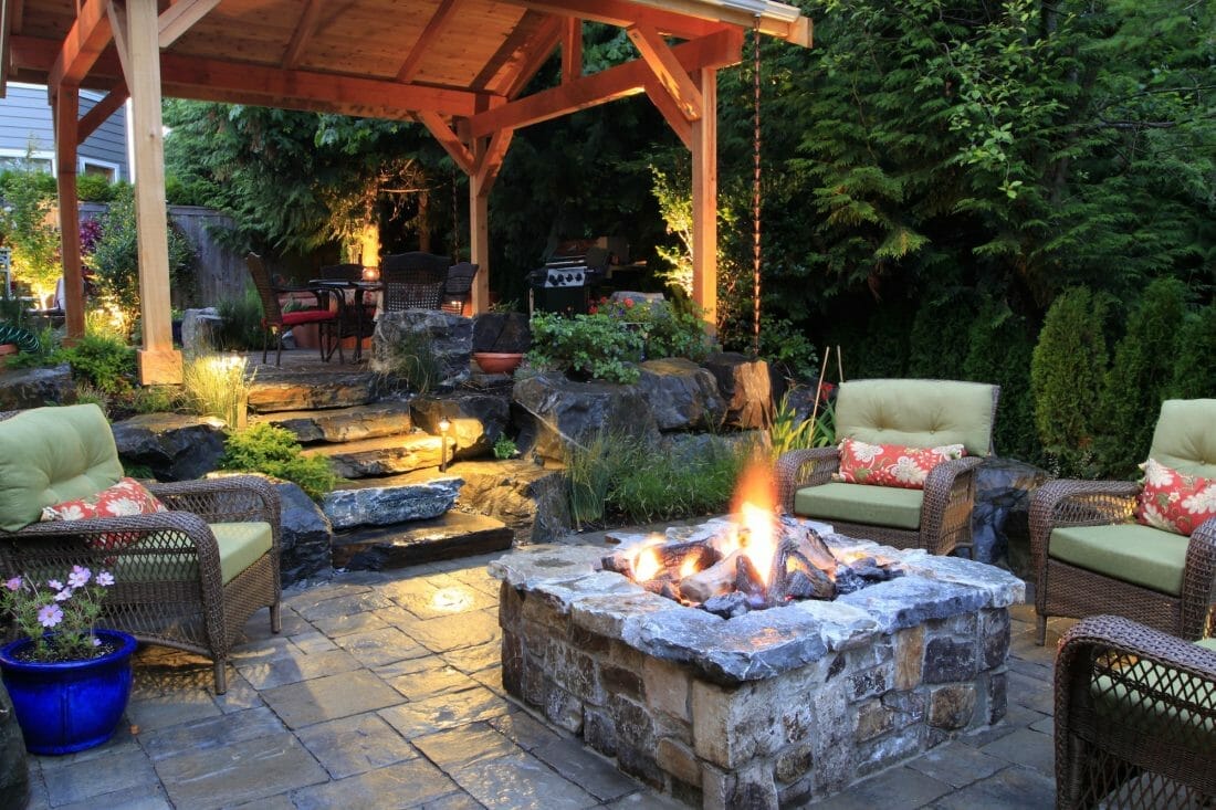 29 Rustic Fire Pit Ideas That’ll Enliven Outdoor Gatherings