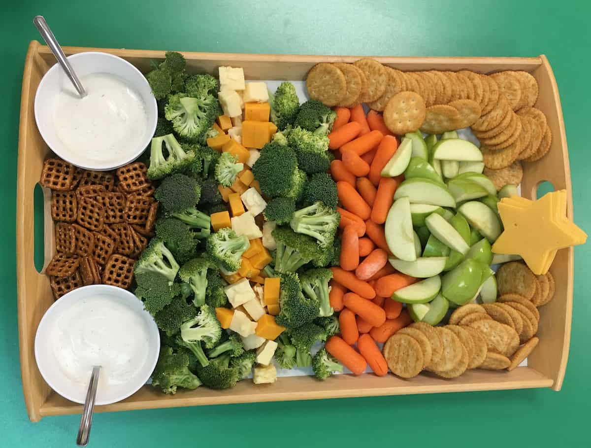 29 Easy Vegetable Tray Ideas To Keep Your Health On Track 1647472298 Vegetable Tray Ideas 4824 Img 62326eaa862f3