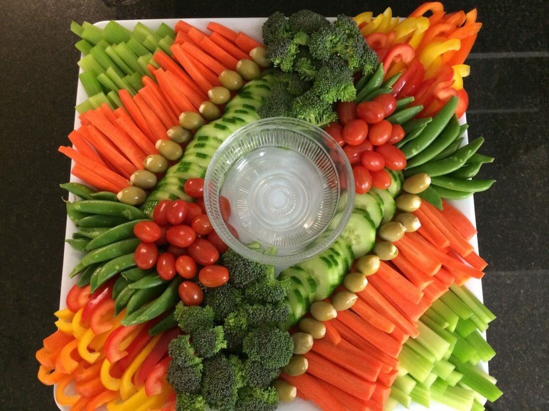 29 Easy Vegetable Tray Ideas To Keep Your Health On Track 1647472304 Vegetable Tray Ideas 4824 Img 62326eb023f61
