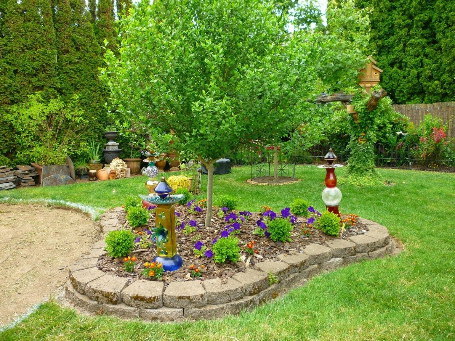 28 Fabulous Landscape Tree Ring Ideas You Should Copy